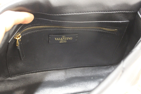 NEW Valentino Garavani Large Roman Stud Black Nappa Leather Shoulder Bag