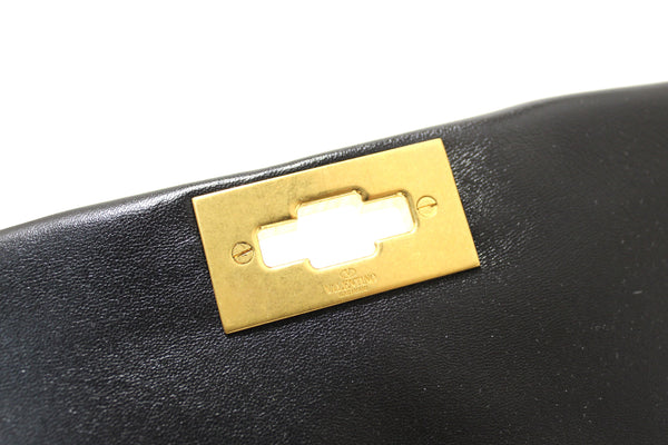 NEW Valentino Garavani Large Roman Stud Black Nappa Leather Shoulder Bag