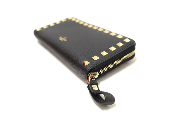 Valentino Garavani Black Calfskin Rockstud Zippered Long Wallet