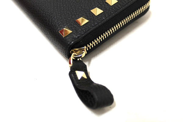 Valentino Garavani Black Calfskin Rockstud Zippered Long Wallet