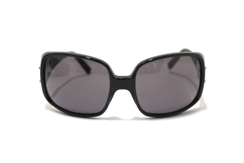 Fendi Black Frame Sunglasses FS371 | Italystation.com - Shop Now at italystation.com