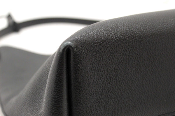 Louis Vuitton Black Grained Calf Leather Lockme Hobo Bag