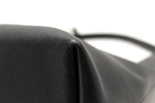 Louis Vuitton Black Grained Calf Leather Lockme Hobo Bag