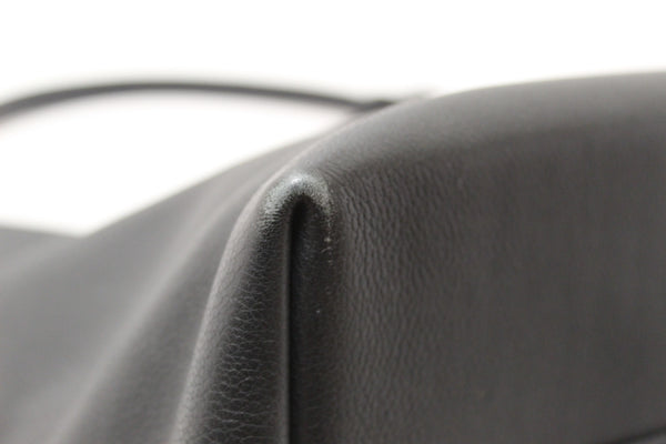 Louis Vuitton Black Grained Calf Leather Lockme Hobo Bag