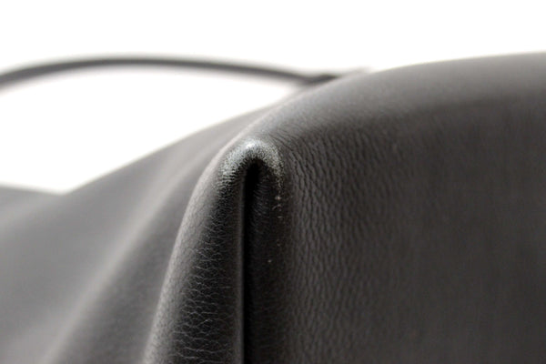 Louis Vuitton Black Grained Calf Leather Lockme Hobo Bag