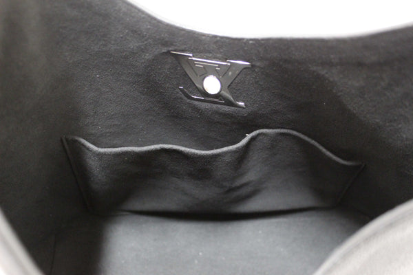 Louis Vuitton Black Grained Calf Leather Lockme Hobo Bag