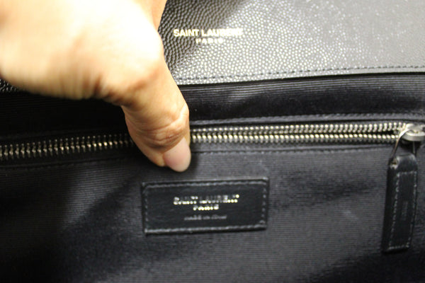 Saint Laurent Black Matelasse Grain De Poudre Embossed Leather Medium Envelope Bag