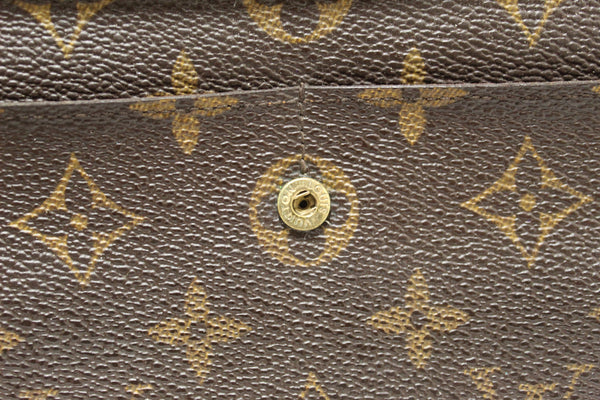 LOUIS VUITTON Louis Vuitton Classic Monogram Sarah Wallet | Italystation.com - Shop Now at italystation.com