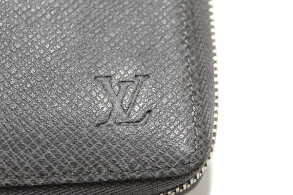 Louis Vuitton Grey Taiga Leather Zippy Coin Card Case