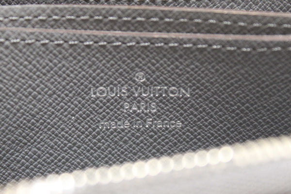 Louis Vuitton Grey Taiga Leather Zippy Coin Card Case