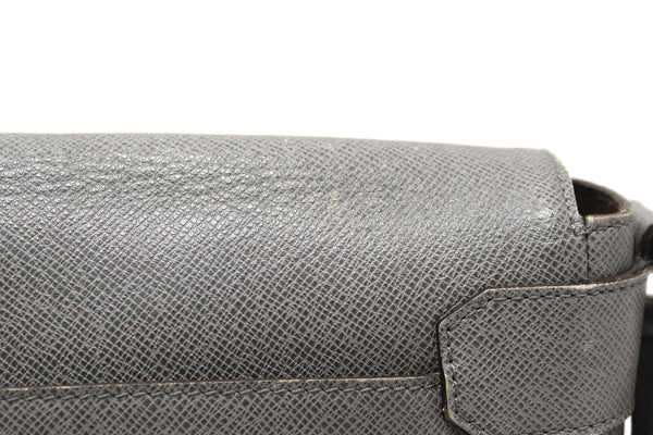 Louis Vuitton Grey Taiga Leather Roman PM Messenger Bag