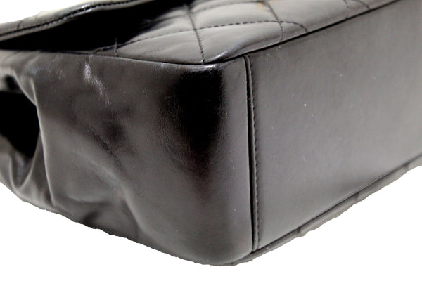 Chanel 黑色做舊絎縫小牛皮金條頂部提手中號翻蓋包