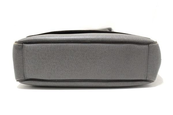 Louis Vuitton Grey Taiga Leather Roman PM Messenger Bag