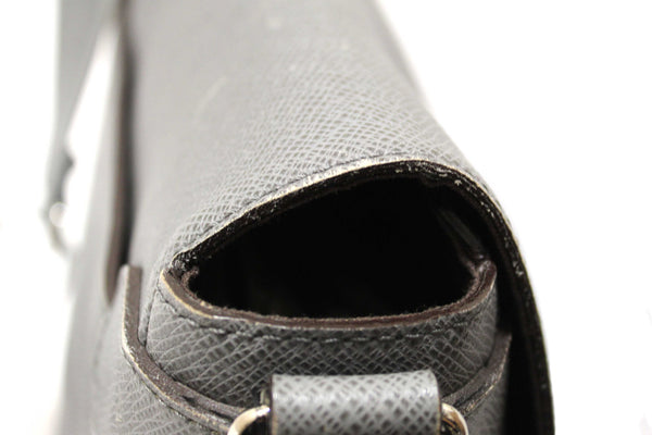 Louis Vuitton Grey Taiga Leather Roman PM Messenger Bag