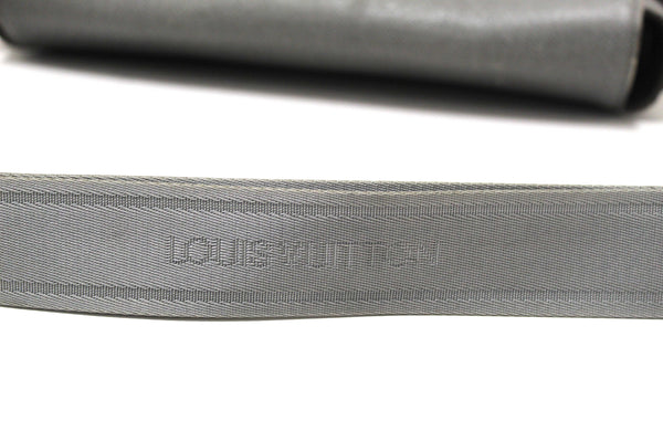 Louis Vuitton Grey Taiga Leather Roman PM Messenger Bag
