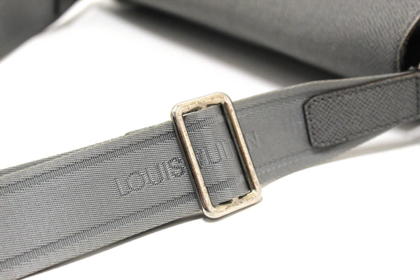 Louis Vuitton Grey Taiga Leather Roman PM Messenger Bag
