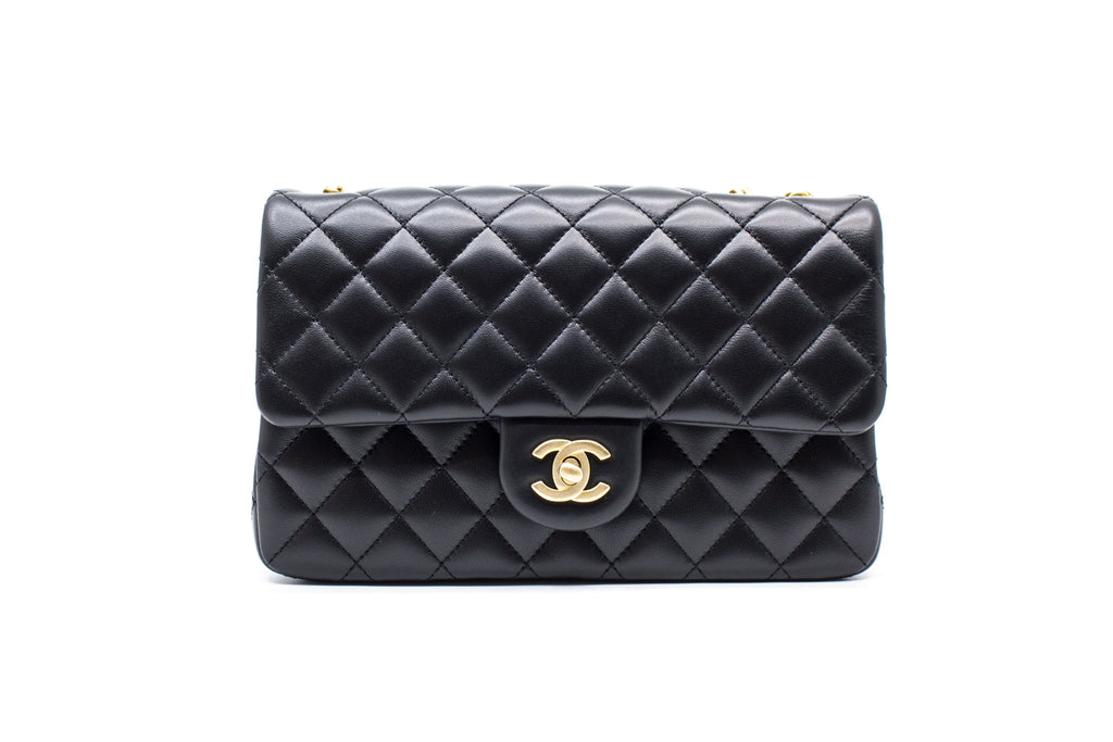 Chanel White Caviar Medium Classic 2.55 Double Flap Bag 18k GHW – Boutique  Patina