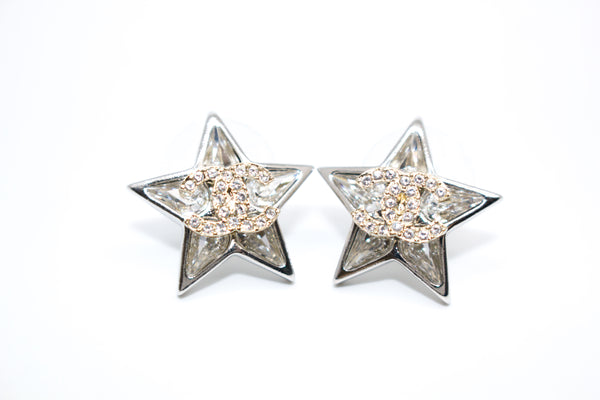 Chanel Star With CC Crystal Logo  N0032 / Silver Metal 2CMX2CM Earrings