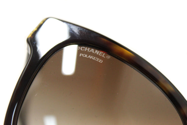 NEW Chanel Tortoiseshell Polarized Pearl CC Square | Italystation.com - Now at italystation.com