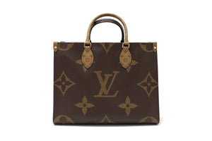 Louis Vuitton Giant Monogram Canvas OnTheGo MM Tote Bag