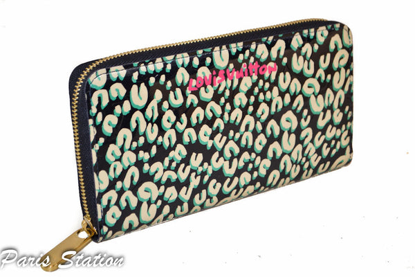 Limited Edition Louis Vuitton Teal & Beige Vernis Leopard Zippy Wallet