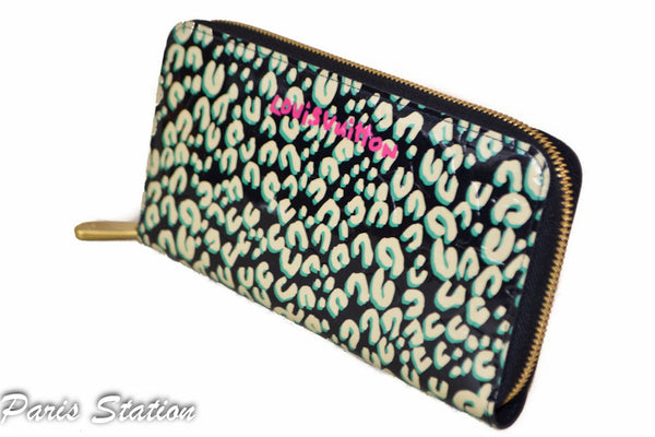 Limited Edition Louis Vuitton Teal & Beige Vernis Leopard Zippy Wallet