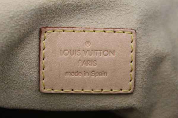 路易·威登（Louis Vuitton）經典會標帆布Artsy MM肩帶