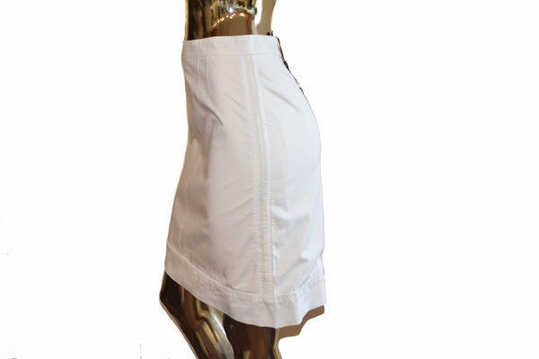 新的路易威登婦女白裙子的尺寸36