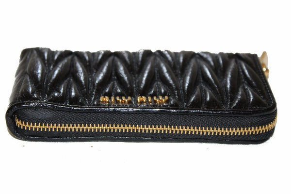 New Miu Miu Black Matelasse Distressed Leather Card Holder Wallet