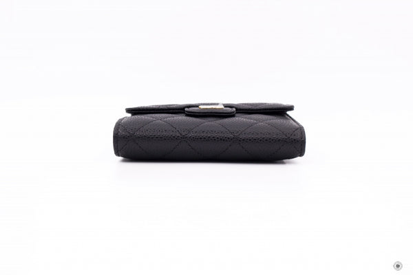 chanel-ap-y-classic-fold-wallet-old-model-a-caviar-short-wallet-ghw-IS037191