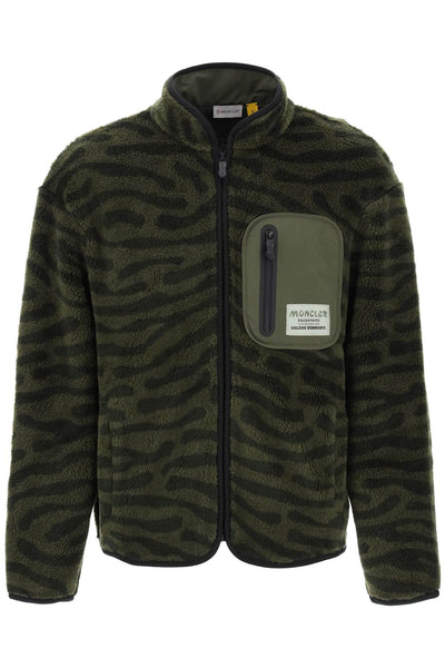Moncler x salehe bembury teddy pile sweatshirt with fingerprint motif 8G000 04 M3282 OLIVE