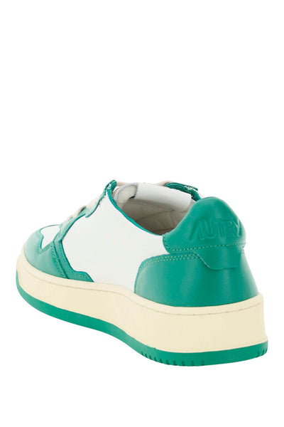 Autry 皮革獎牌低筒運動鞋 AULWWB03 白色 綠色