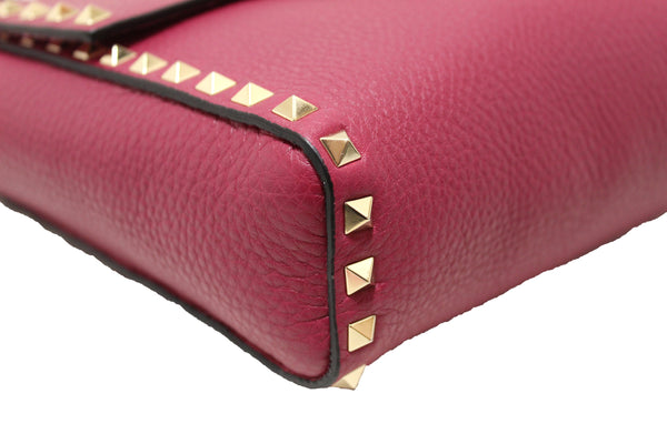NEW Valentino Garavani Pink Pebbled Calfskin Rockstud Flip Lock Flap Messenger Bag
