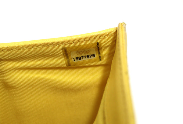 Chanel 黃色絎縫小羊皮皮革皮夾