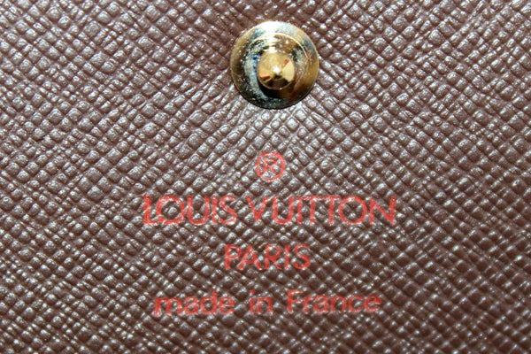 路易·威登（Louis Vuitton）達米爾·埃比（Damier Ebene）帆布莎拉·錢特（Sarah Wallet）