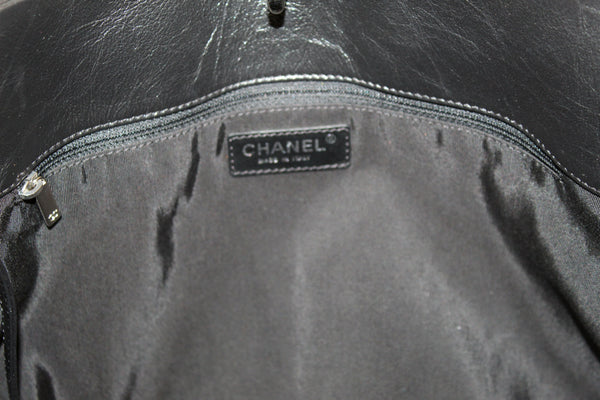 Chanel Grey Metallic Lambskin Quilted Leather Hobo Shoulder Bag