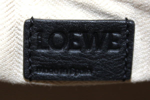 Loewe Grained Calfskin兩色調中等拼圖袋