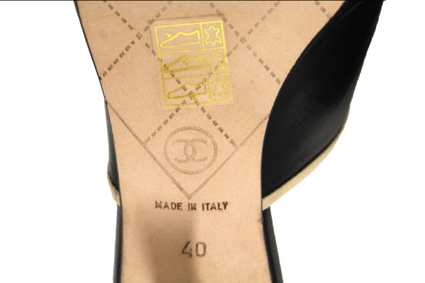 Chanel 香奈兒黑色皮革旋鎖 CC 標誌穆勒搭配滑跟涼鞋 40