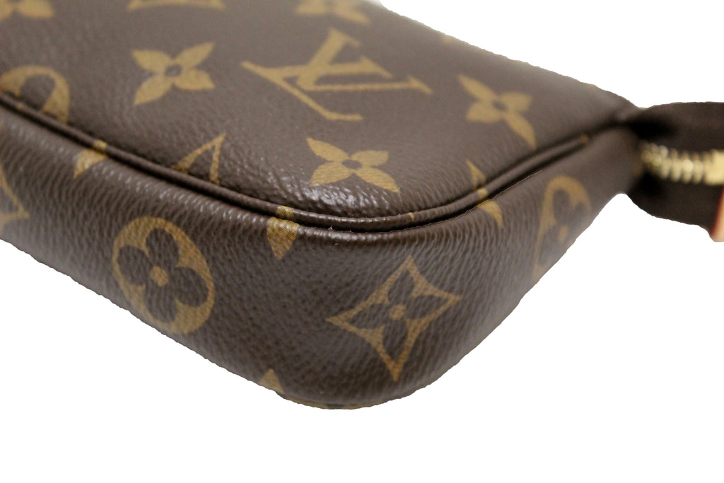 NEW Louis Vuitton Classic Monogram Canvas Mini Pochette Clutch Bag – Italy  Station