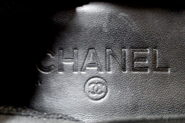 香奈兒（Chanel）黑色皮革彈性腳趾CC螺旋芭蕾舞泵尺寸40.5