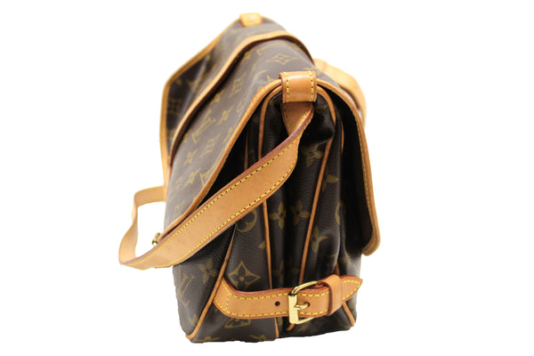 路易·威登（Louis Vuitton）經典會標帆布Saumur 30 Messenger Bag