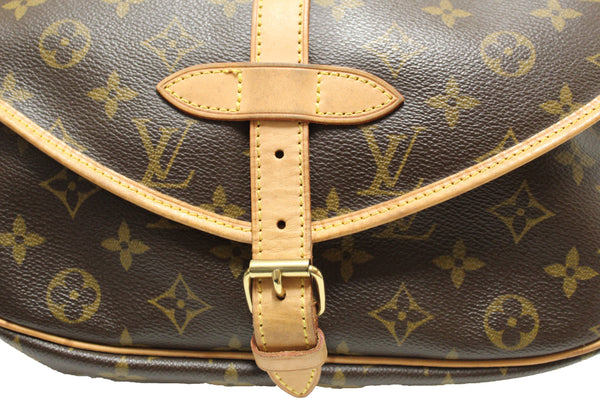路易·威登（Louis Vuitton）經典會標帆布Saumur 30 Messenger Bag