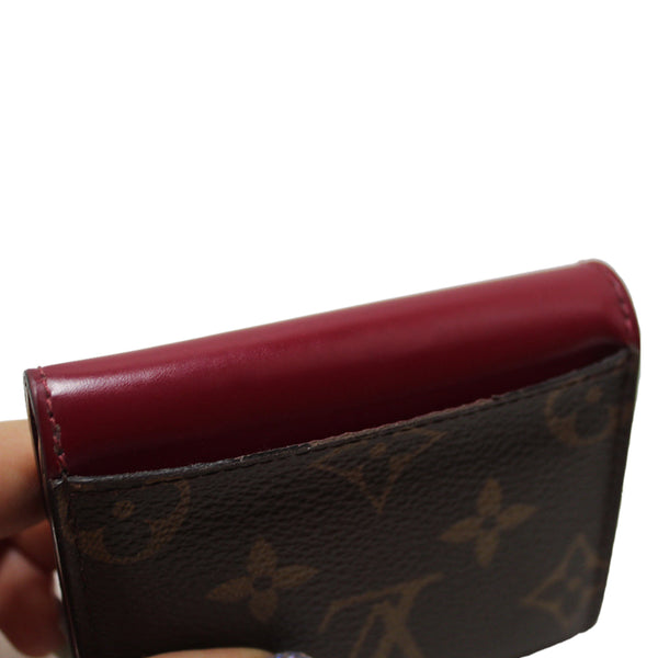 路易·威登（Louis Vuitton）經典會標紫紅色錢包