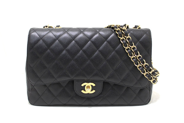 Chanel 黑色絎縫魚子醬皮革經典巨型單蓋包