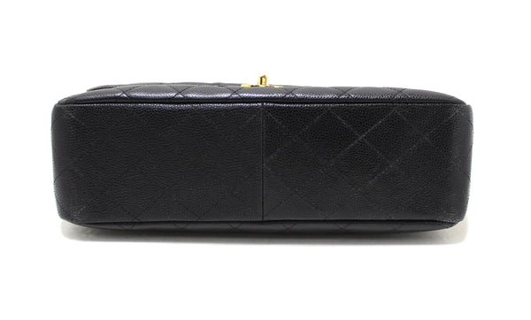 Chanel 黑色絎縫魚子醬皮革經典巨型單蓋包