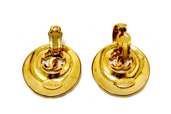 Chanel Vintage Gold Big Round CC Logo Clip On Earrings