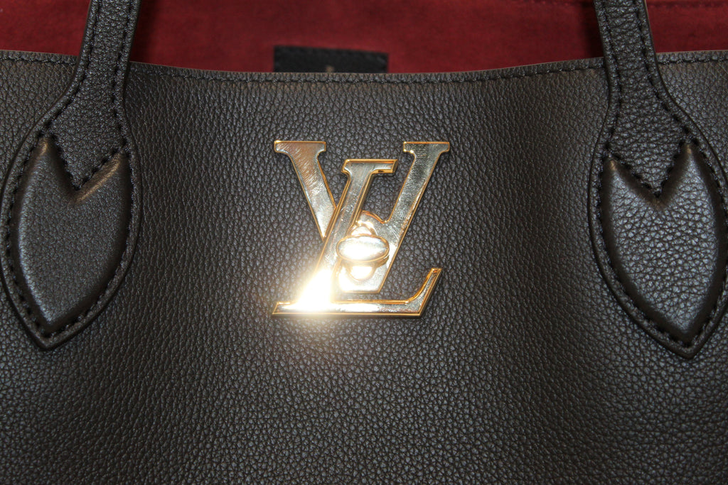 Louis Vuitton Black Calf Leather Lockme Shopper Tote Bag – Italy Station