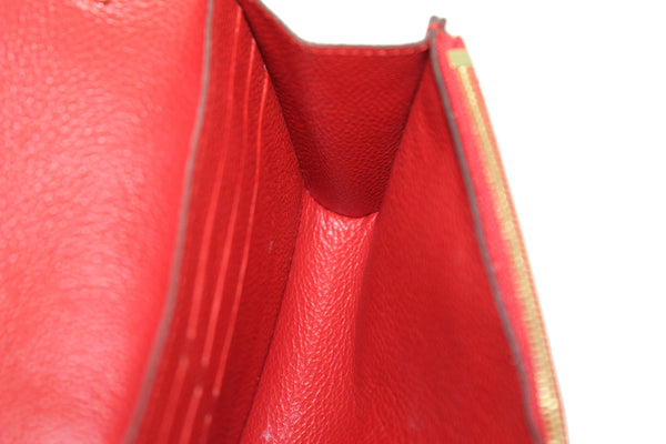 路易·威登（Louis Vuitton）紅色empreinte皮革Saint-Germain Pochette與鏈條