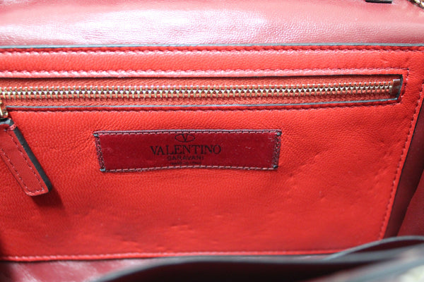 Valentino Garavani Red Quilted Nappa Leather Rockstud Spike Crossbody Clutch Bag