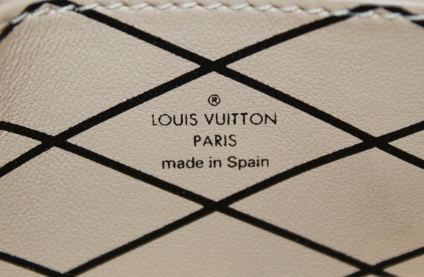 路易·威登（Louis Vuitton）經典會標必需行李箱